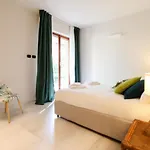 Apartman Parrots & Palms