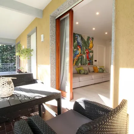 Parrots & Palms Apartment Bordighera