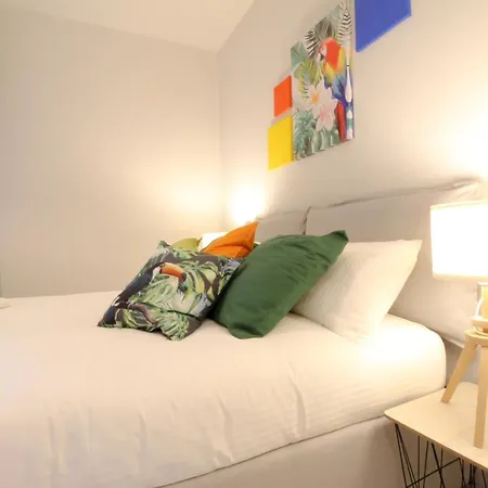 Parrots & Palms Apartment Bordighera