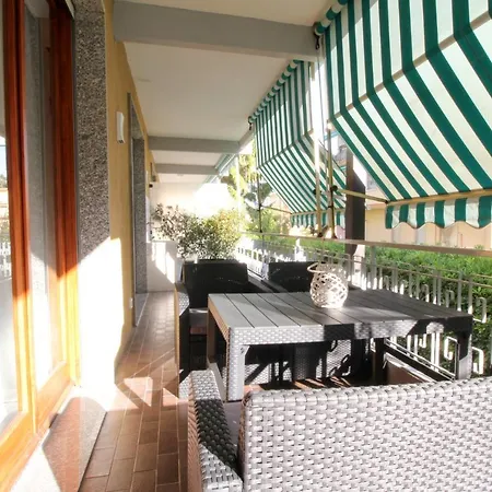 Apartman Parrots & Palms Bordighera