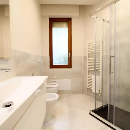 Parrots & Palms * Bordighera